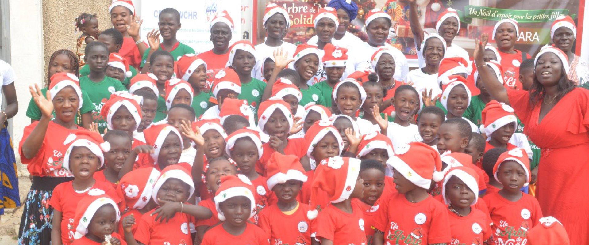 Arbre de Noêl solidaire avec les enfants issus de famille démunis et veuves 